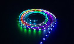 В чем отличие светодиодной SMART-ленты от обычной цветной RGB-ленты